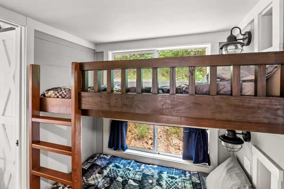 Crescent Moon Cabin Villa Sevierville Bagian luar foto